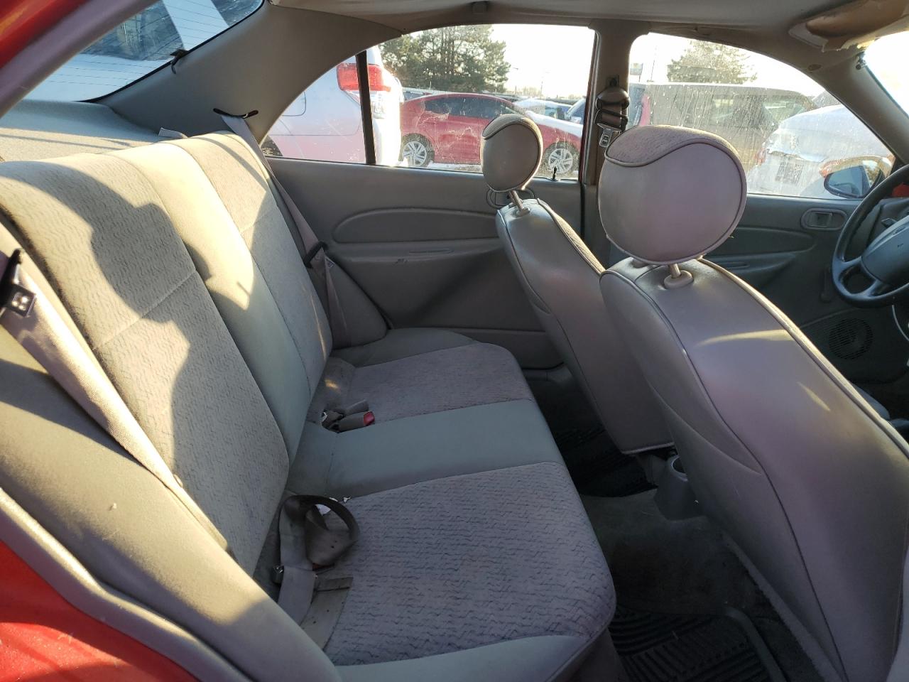 1998 Ford Escort Lx VIN: 1FAFP10P2WW303270 Lot: 87588365