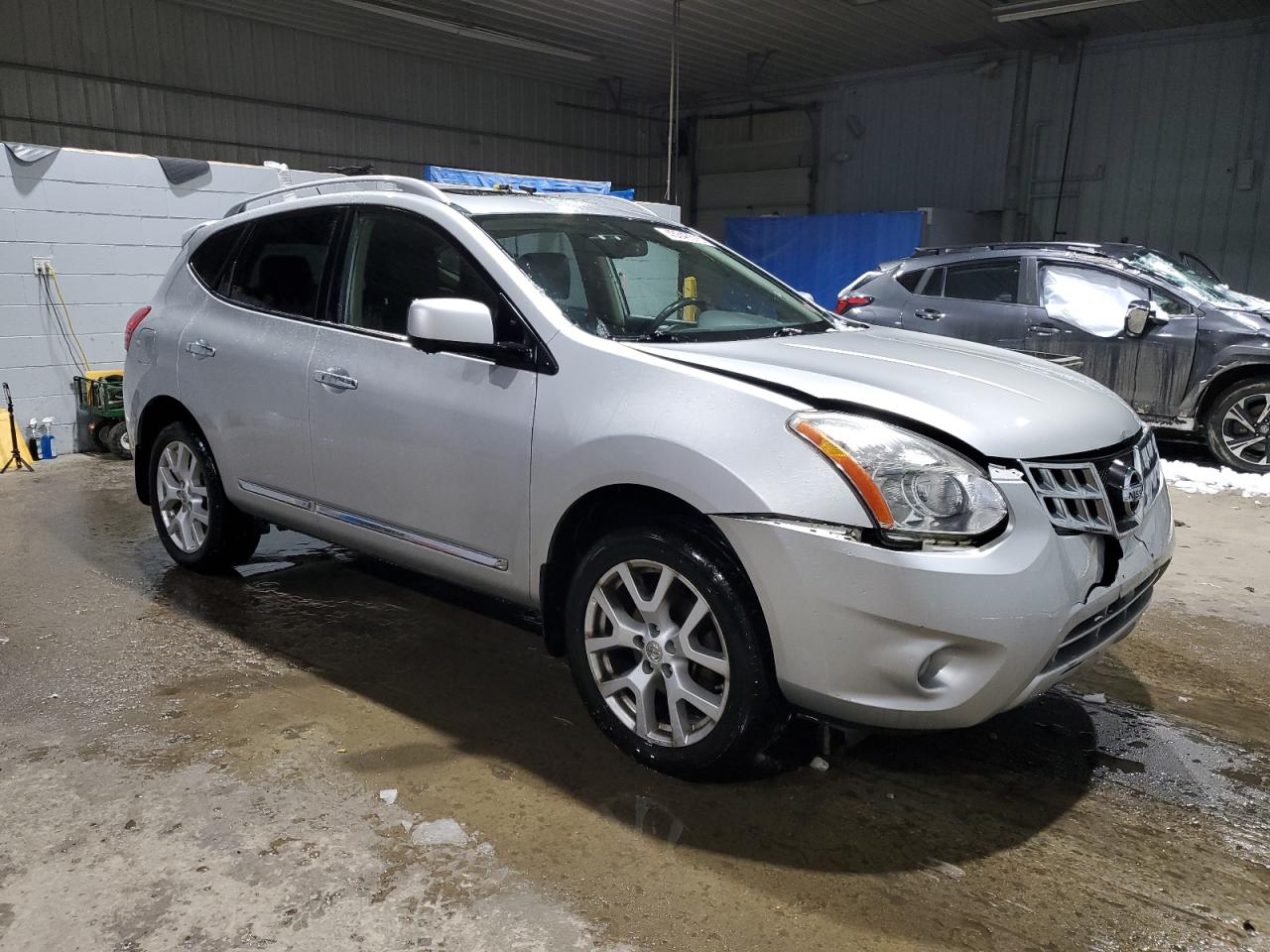 2013 Nissan Rogue - Image 4