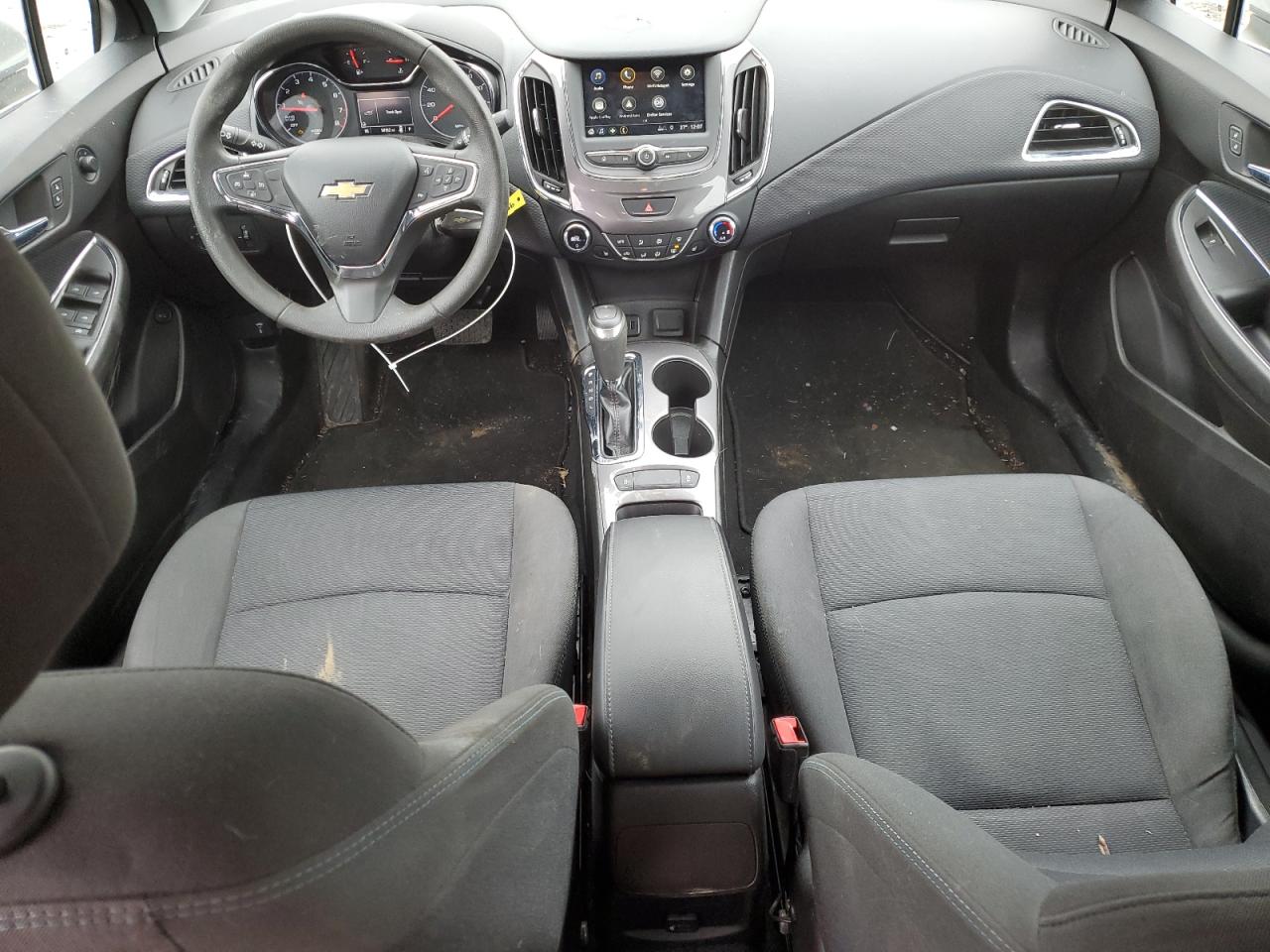 2019 Chevrolet Cruze - Image 8