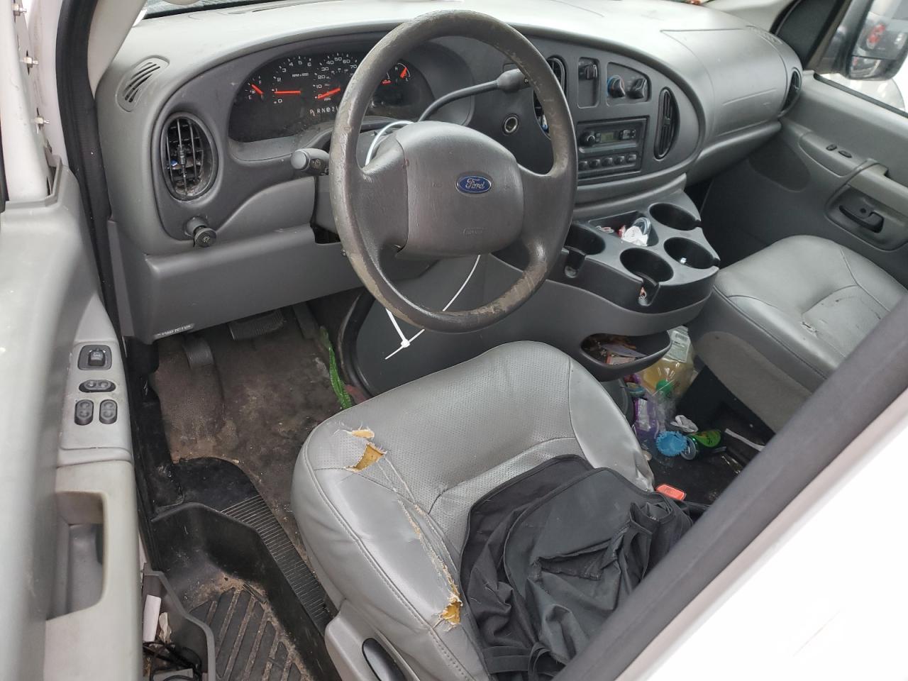 2006 Ford Econoline - Image 8