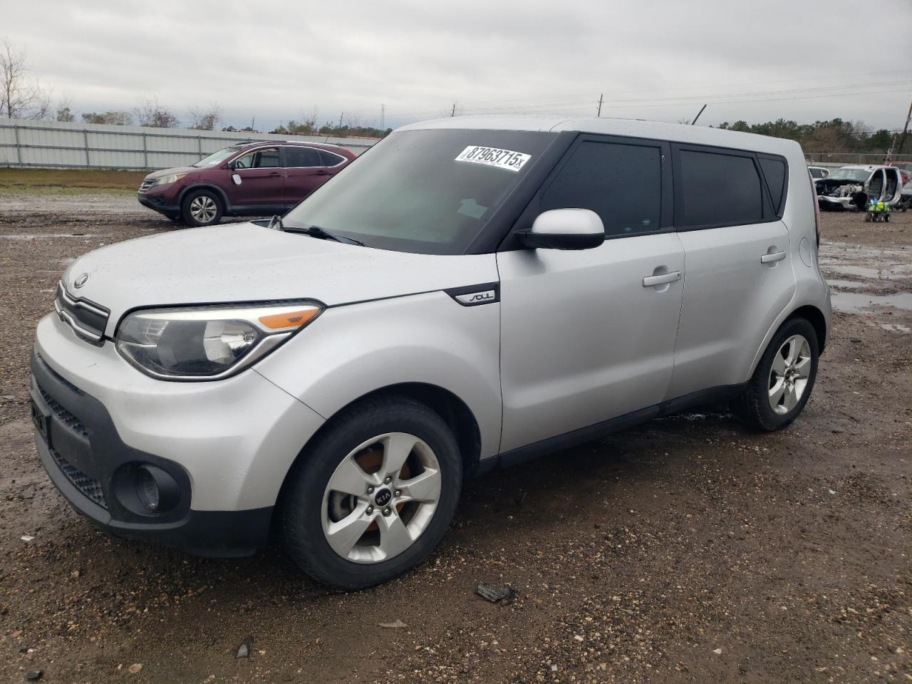 VIN KNDJN2A20J7546887 2018 KIA SOUL no.1