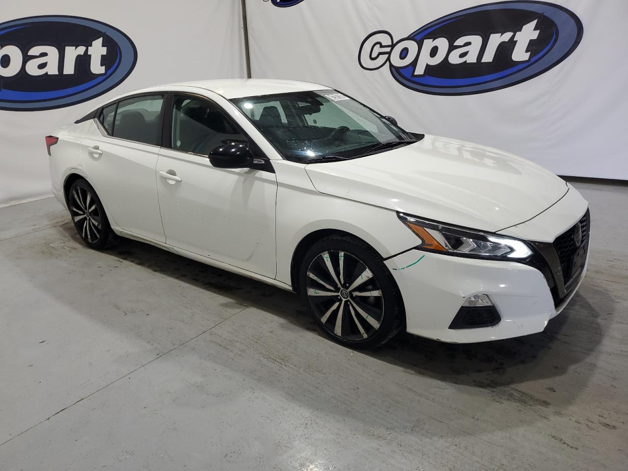 2021 Nissan Altima - Image 4