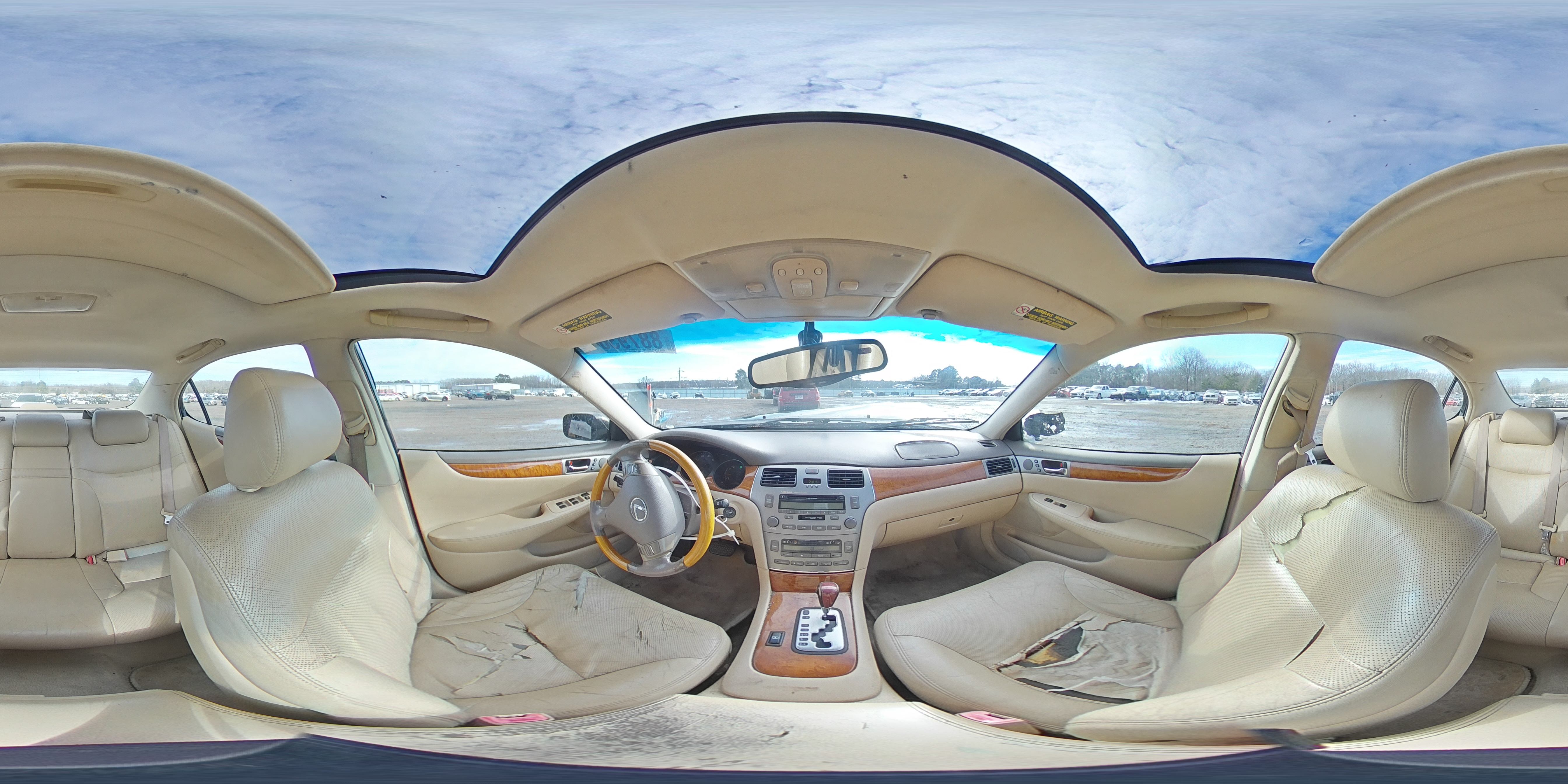 2005 Lexus ES - Image 12