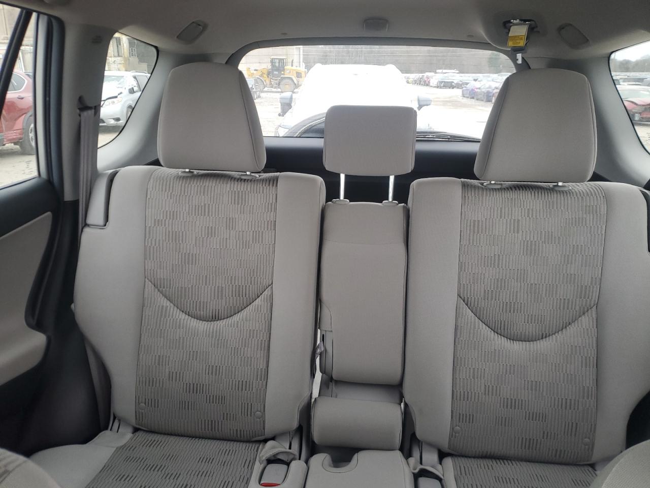 2012 Toyota RAV 4 - Image 10
