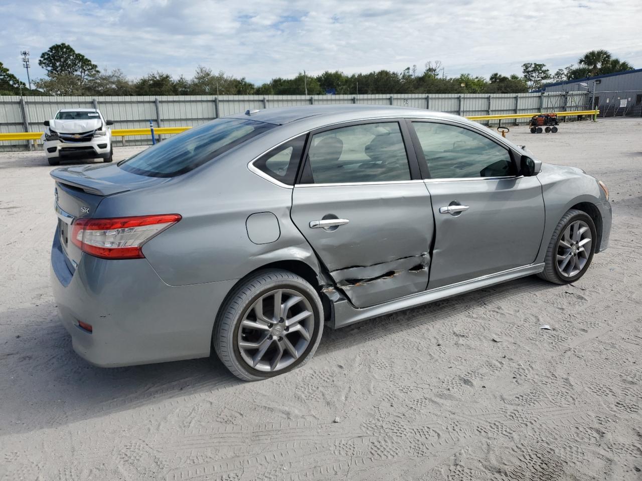 2014 Nissan Sentra - Image 3