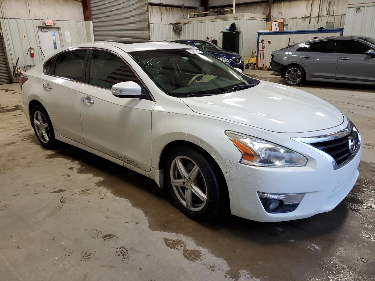 2015 Nissan Altima - Image 4