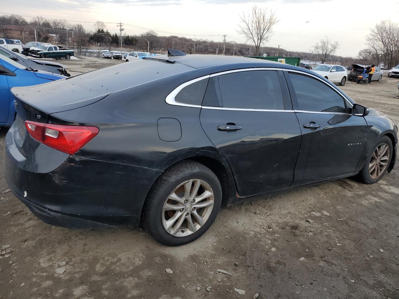 2017 Chevrolet Malibu - Image 3