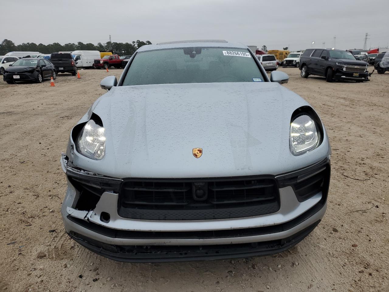 2024 Porsche Macan - Image 5
