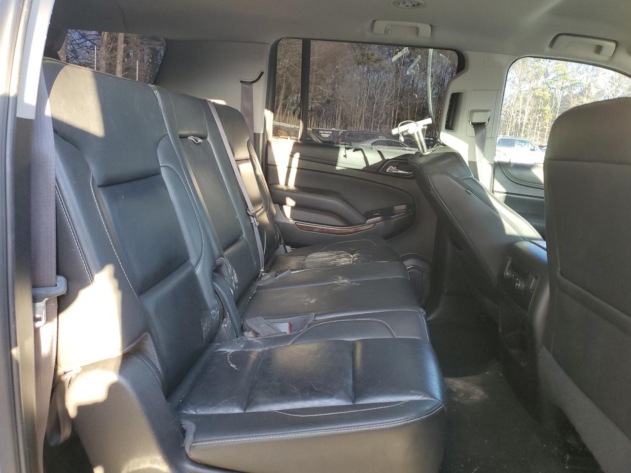 2016 Chevrolet Suburban - Image 11