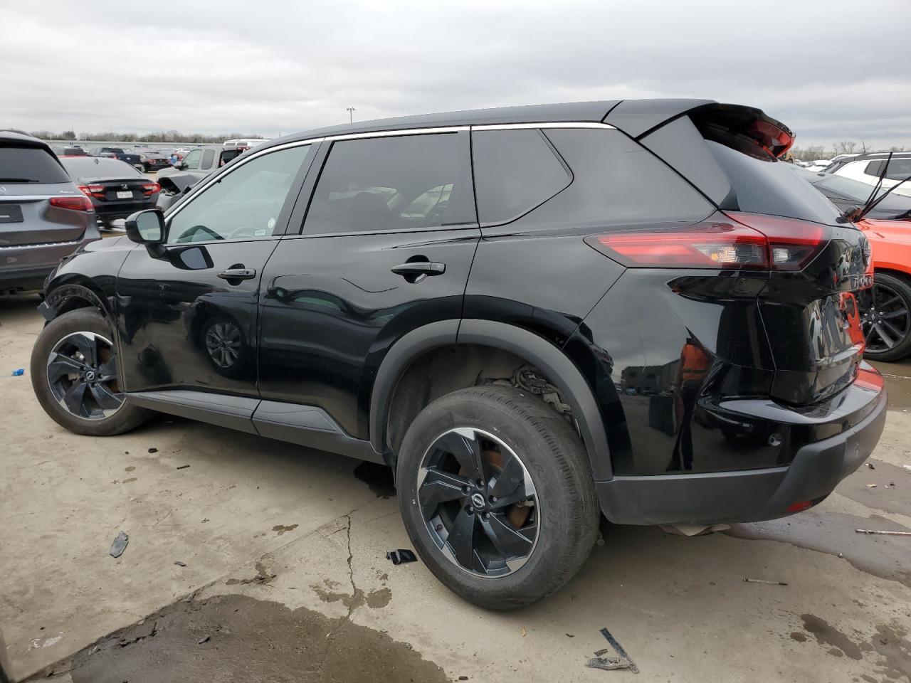 2024 Nissan Rogue - Image 2