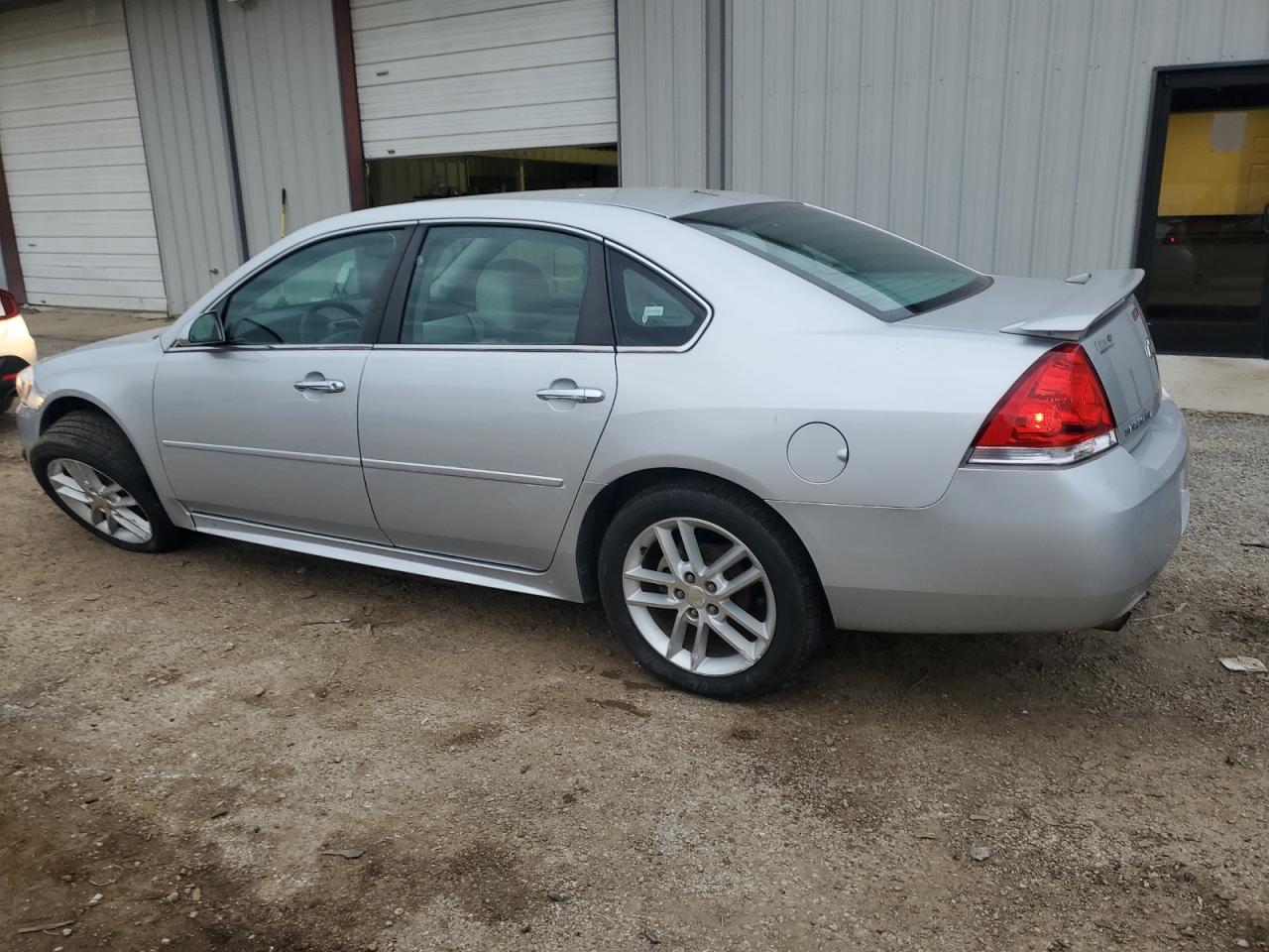 2016 Chevrolet Impala - Image 2