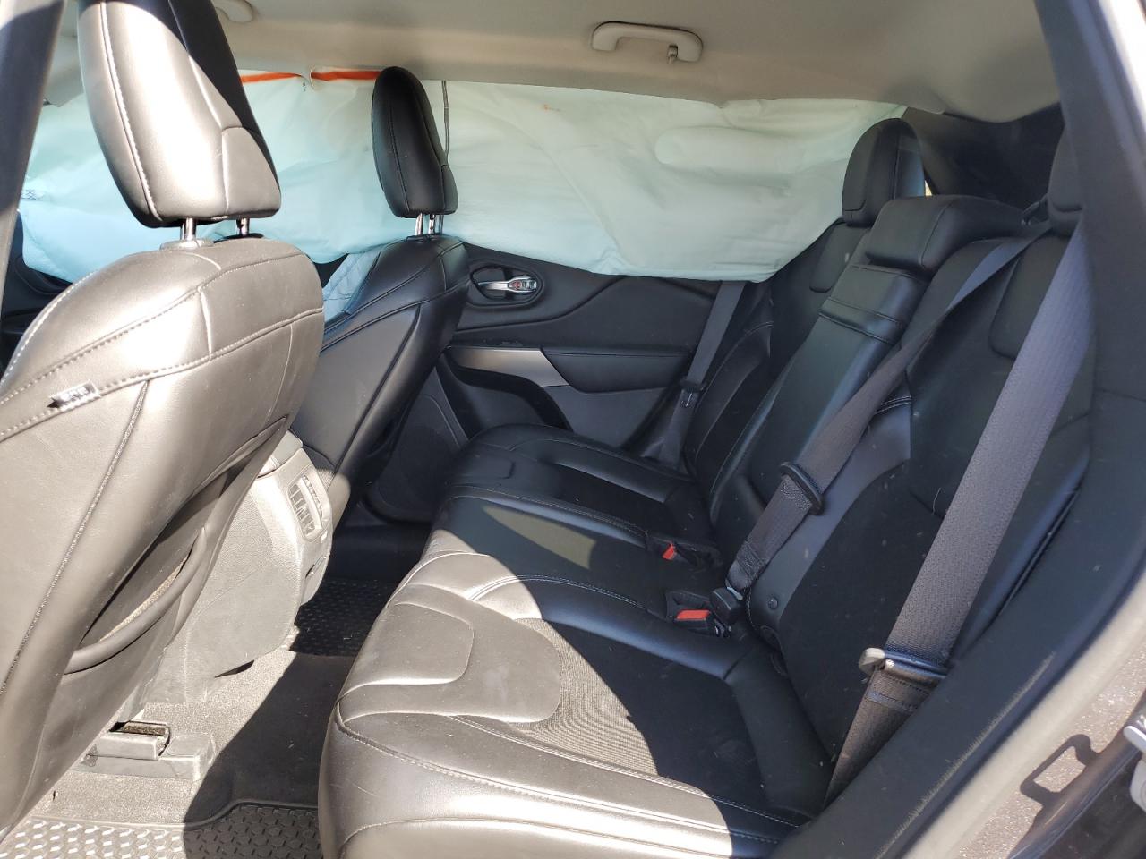 2019 Jeep Grand Cherokee - Image 10