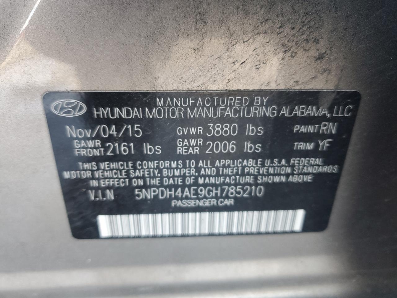 2016 Hyundai Elantra - Image 12