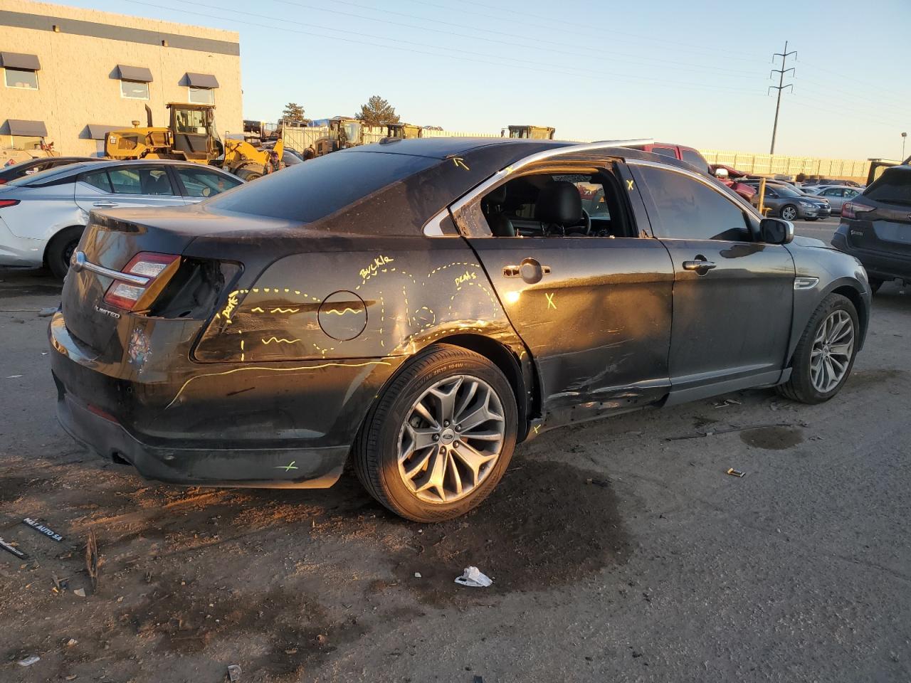 2015 Ford Taurus - Image 3