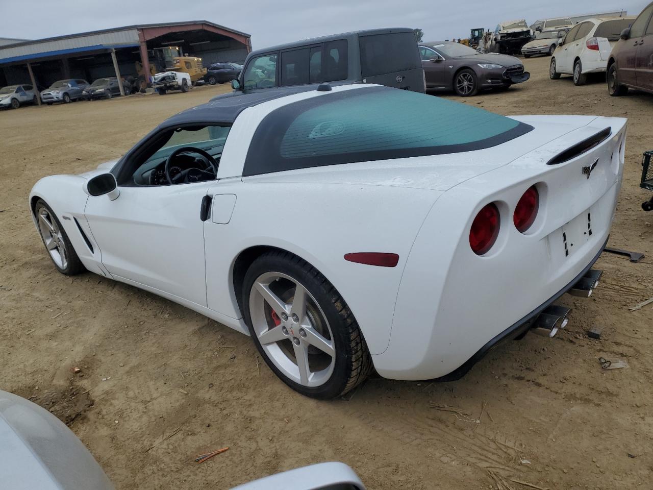 2005 Chevrolet Corvette - Image 2