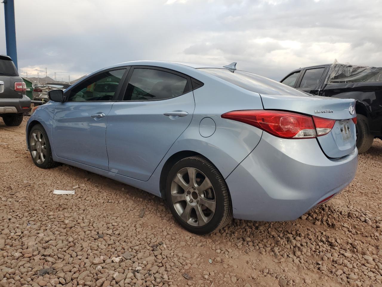 2012 Hyundai Elantra - Image 2