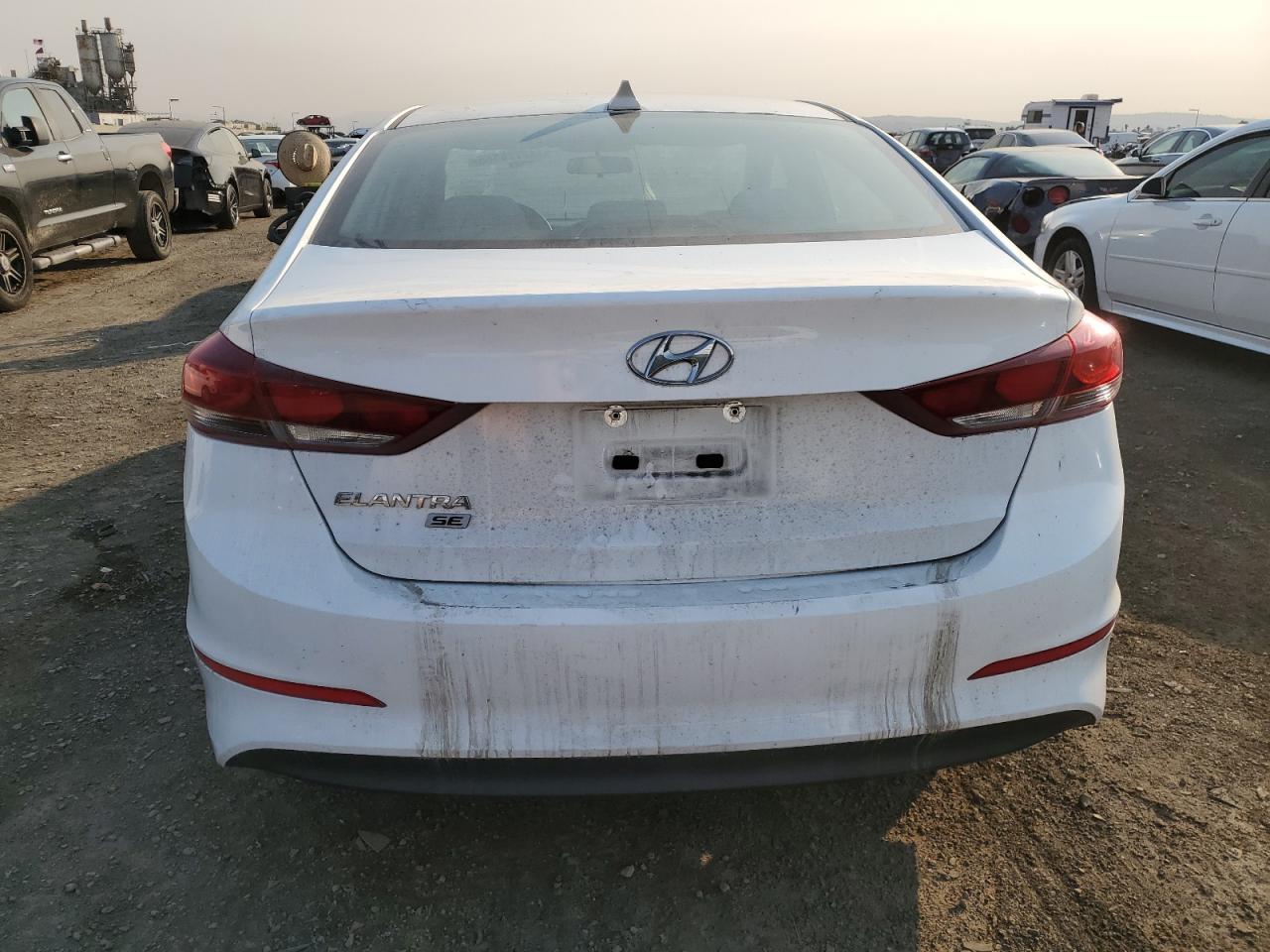 2017 Hyundai Elantra - Image 6