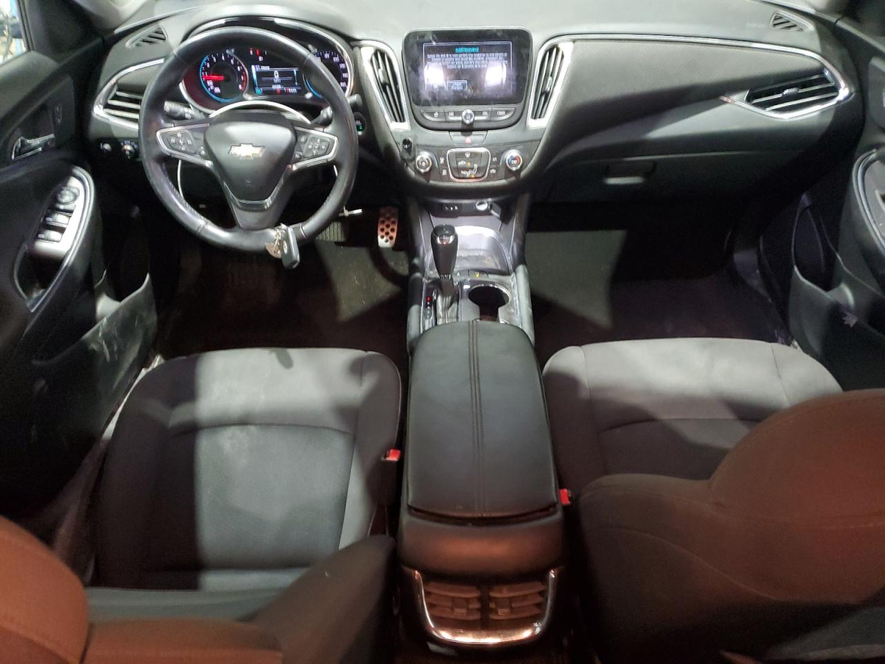 2017 Chevrolet Malibu - Image 8