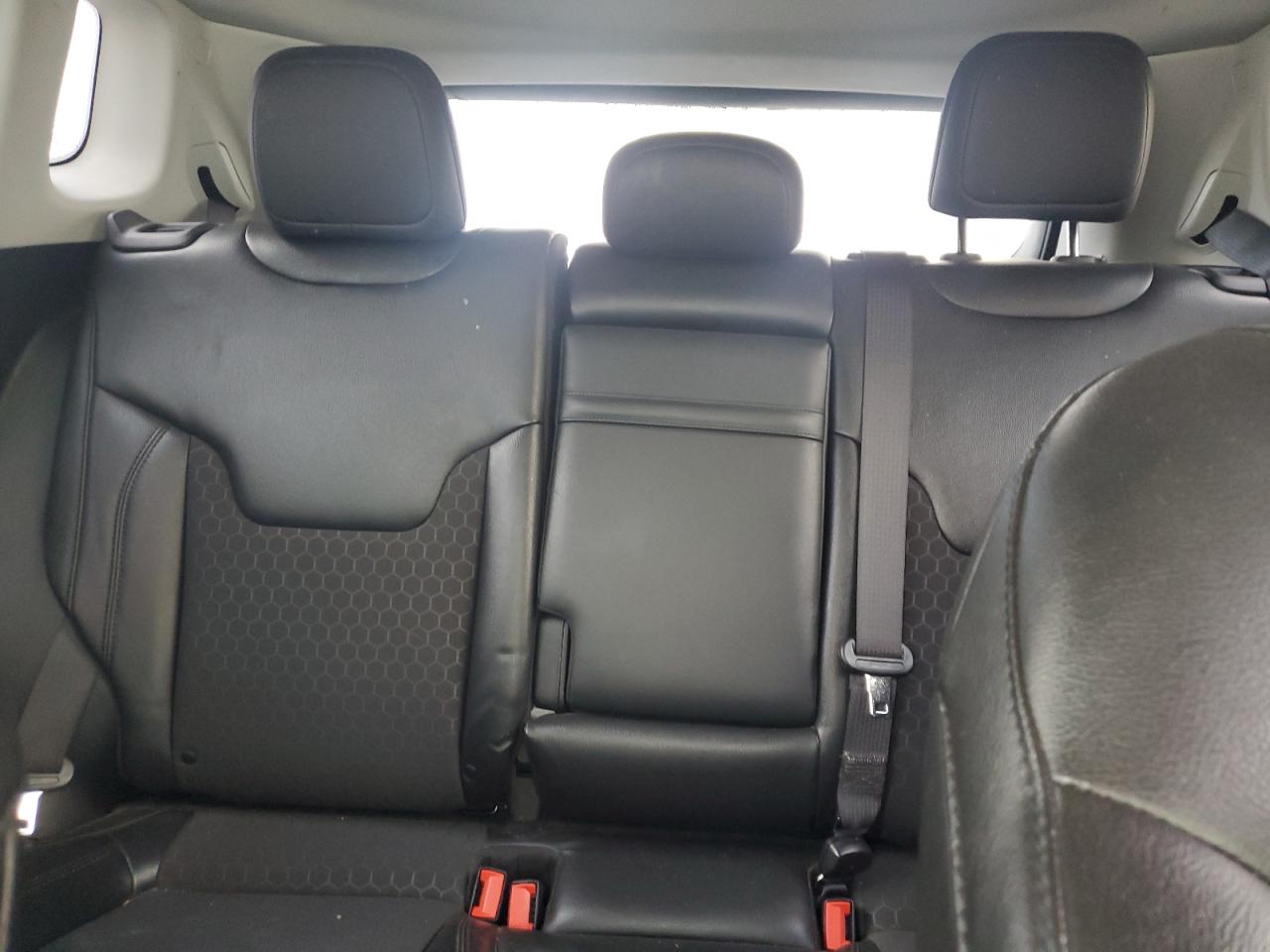 2020 Jeep Compass - Image 10