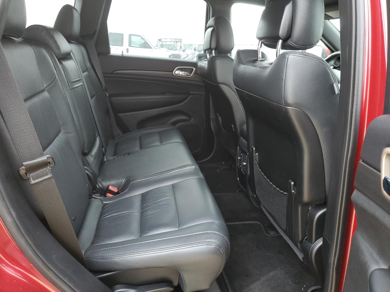 2015 Jeep Grand Cherokee - Image 10