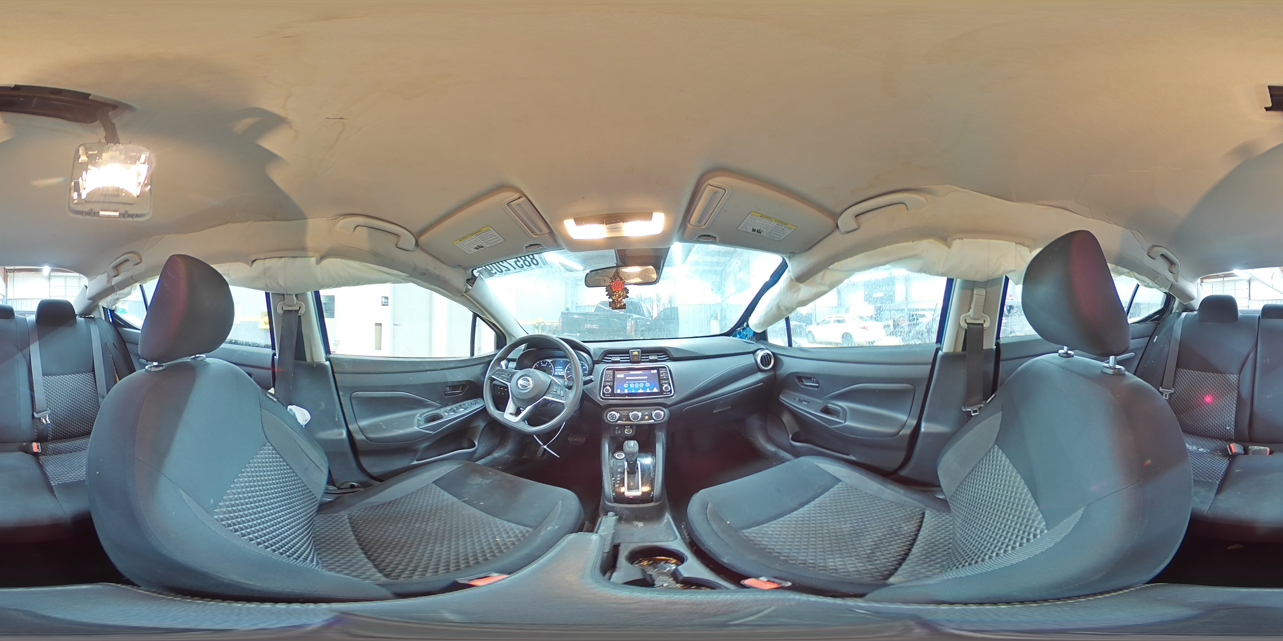 2020 Nissan Versa - Image 12