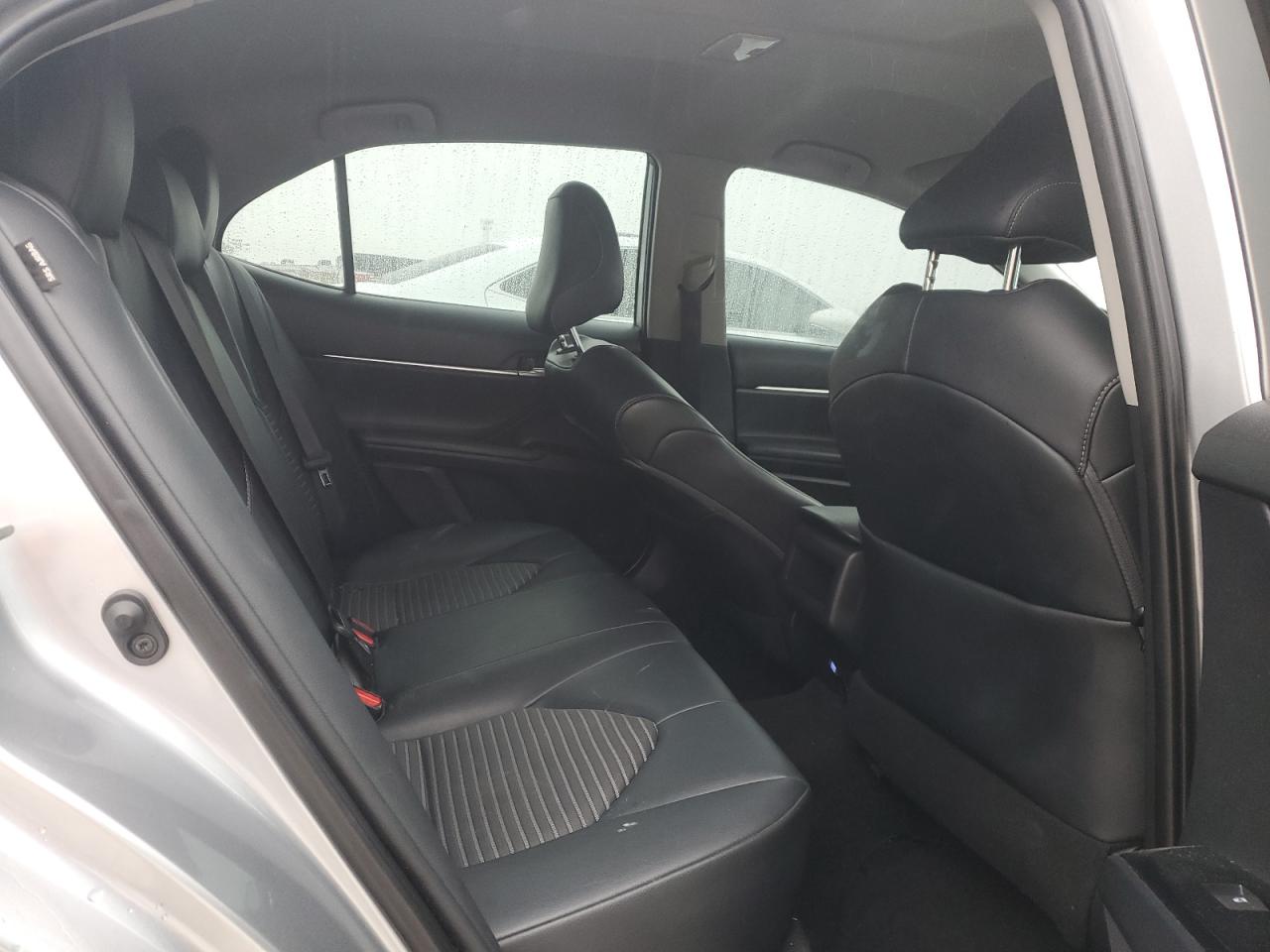 2020 Toyota Camry - Image 10