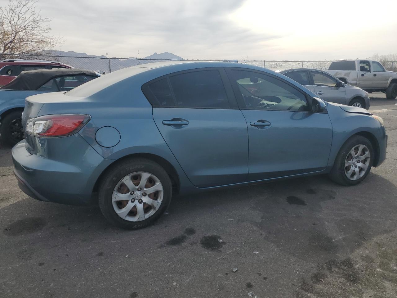 2010 Mazda 3 - Image 3