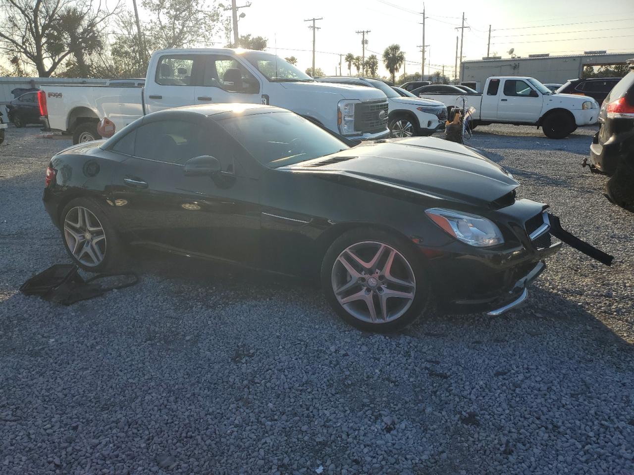 VIN WDDPK4HA7FF106857 2015 MERCEDES-BENZ SLK-CLASS no.4