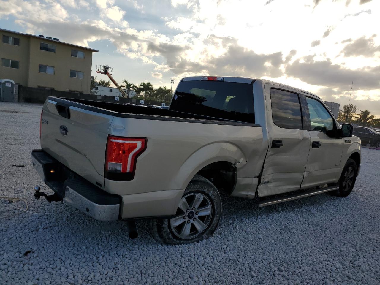 2017 Ford F-150 - Image 3