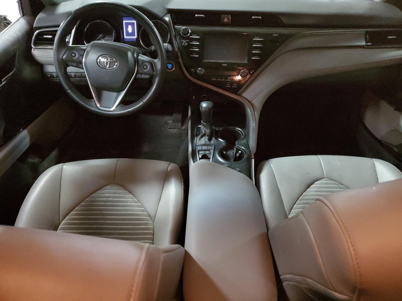 2020 Toyota Camry - Image 8