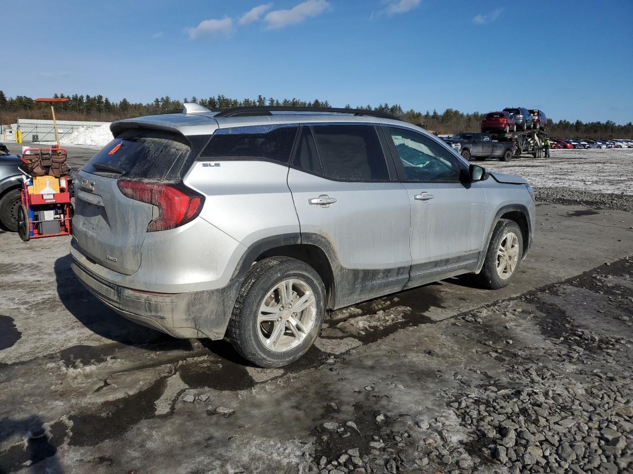 2021 GMC Terrain - Image 3