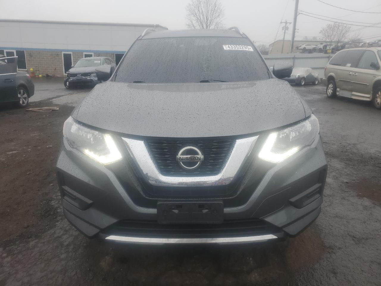 2020 Nissan Rogue - Image 5