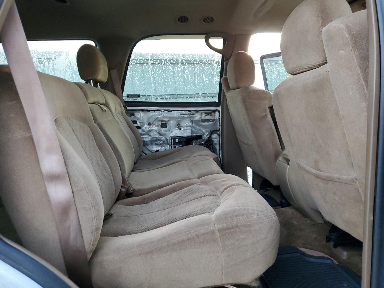 2000 Chevrolet Tahoe - Image 11