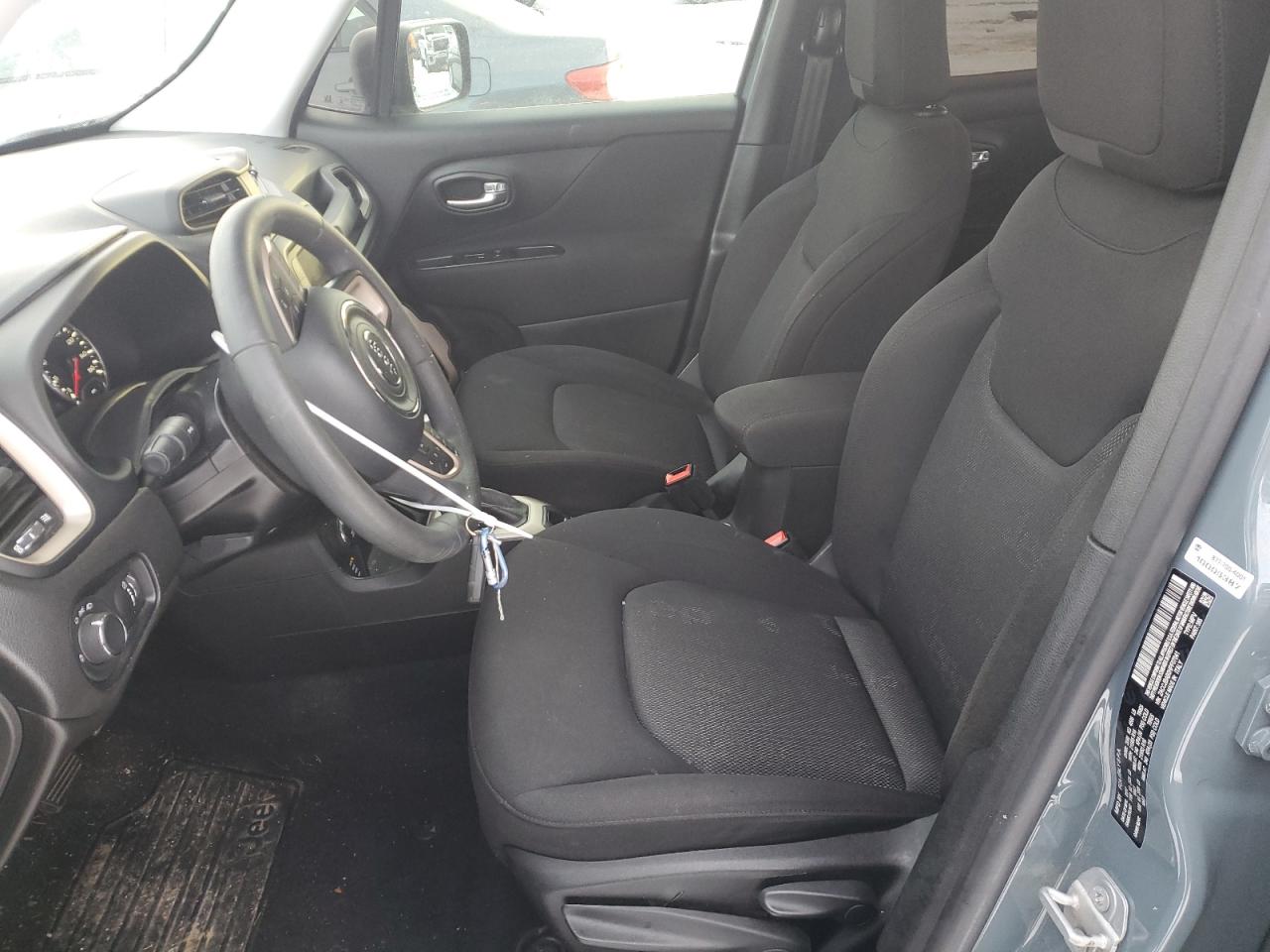 2017 Jeep Renegade - Image 7