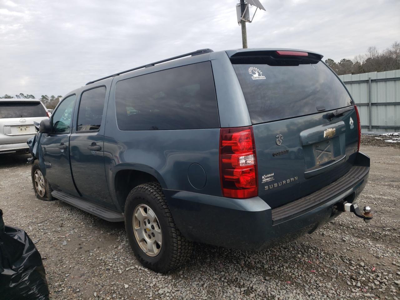 2010 Chevrolet Suburban - Image 2