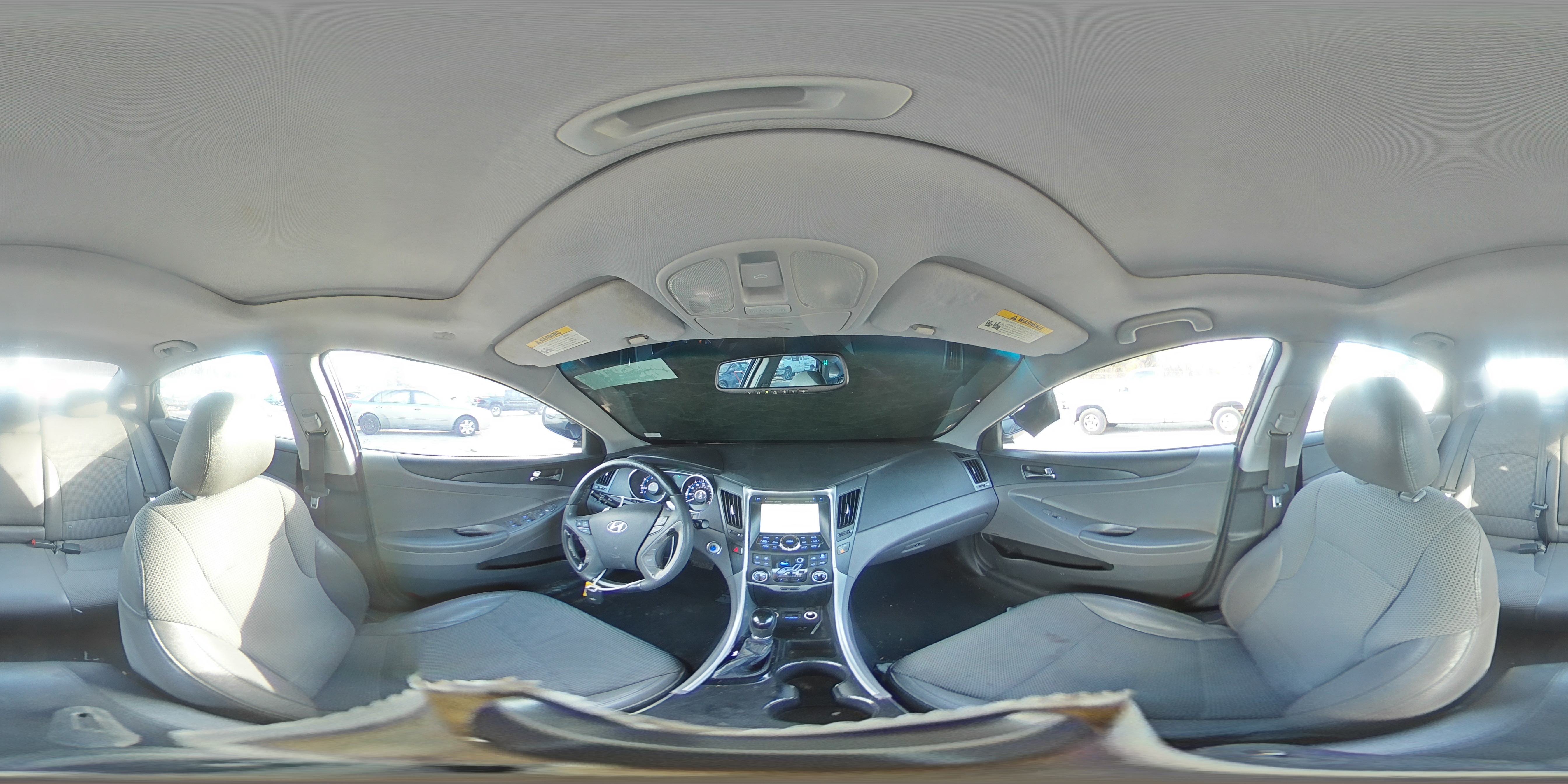 2011 Hyundai Sonata - Image 13