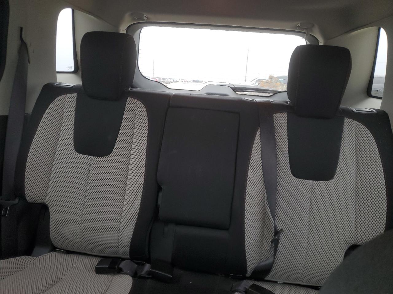 2017 GMC Terrain - Image 10