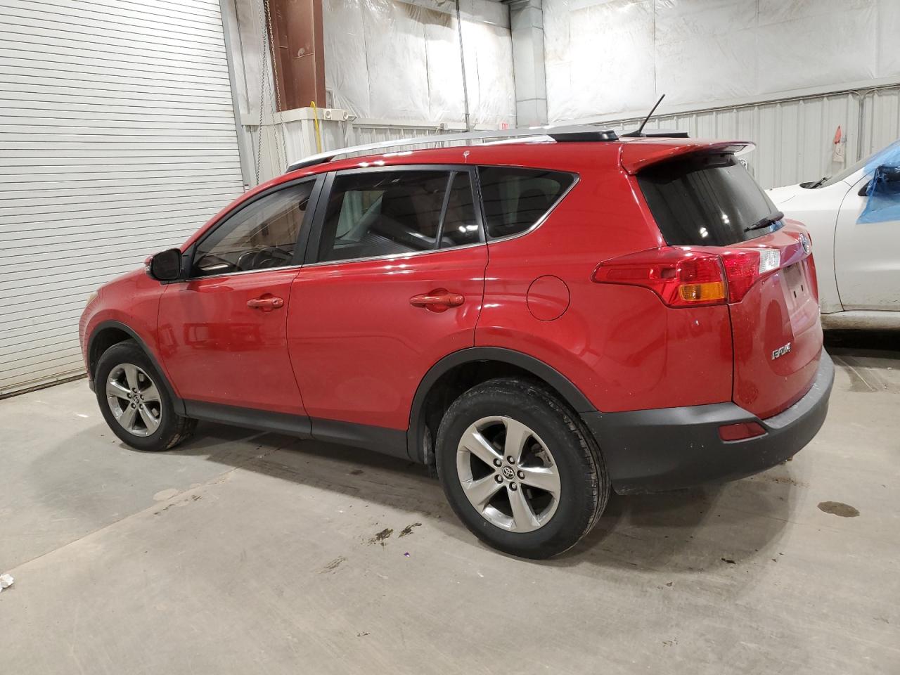 2015 Toyota RAV 4 - Image 2