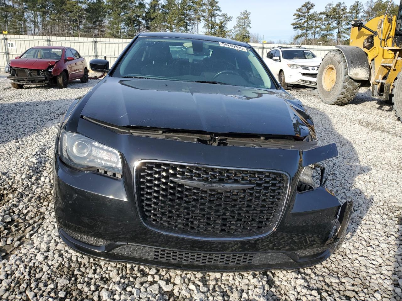 2020 Chrysler 300 - Image 5