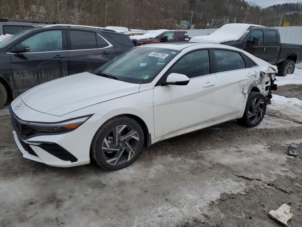 2024 Hyundai Elantra Limited for Sale in Hurricane, WV - Rear End