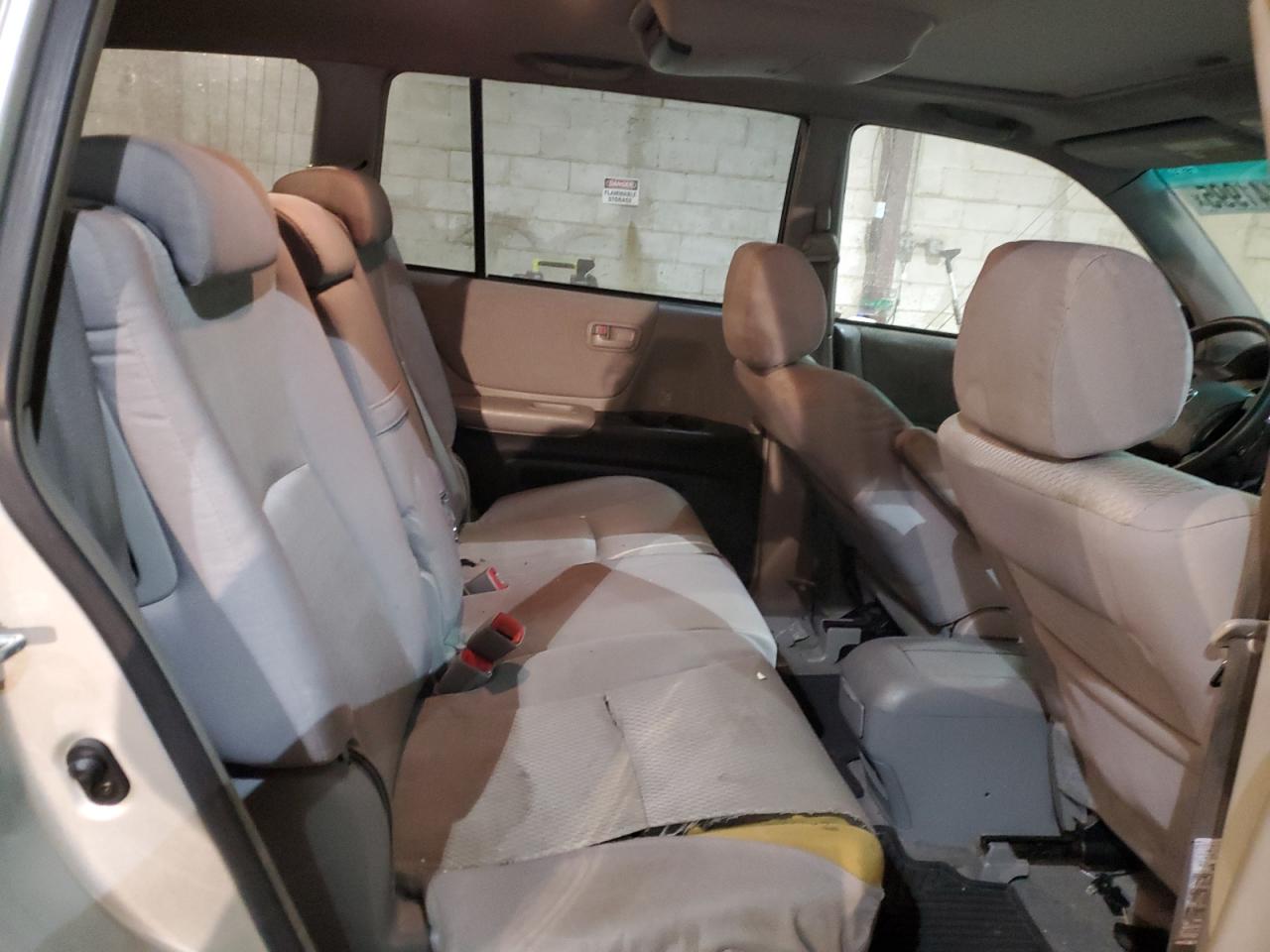 2006 Toyota Highlander - Image 10