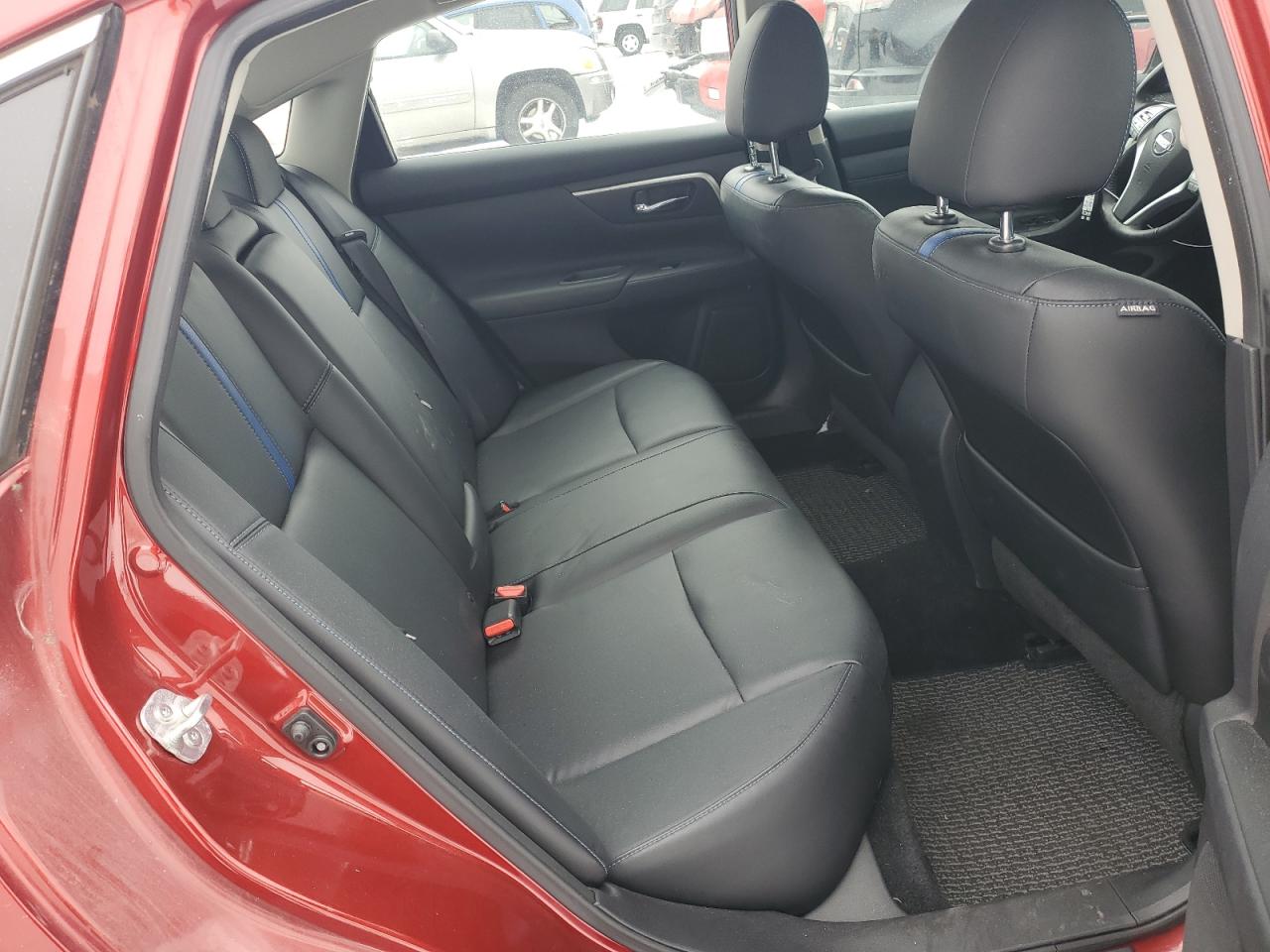 2018 Nissan Altima - Image 10