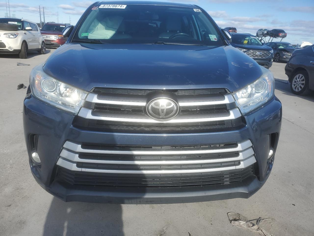 2018 Toyota Highlander - Image 5