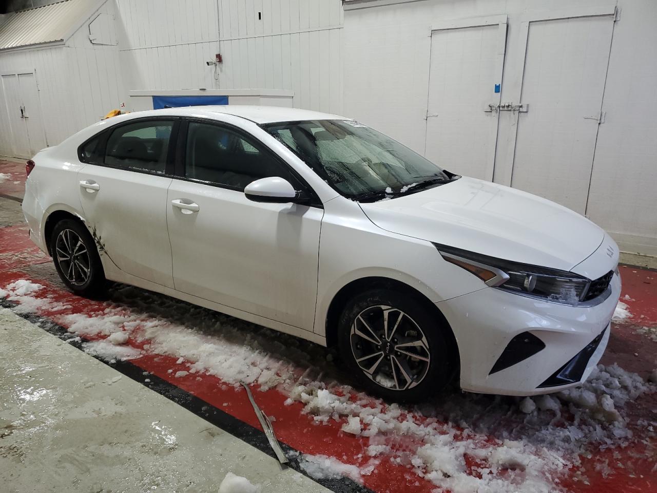 2023 Kia Forte - Image 4