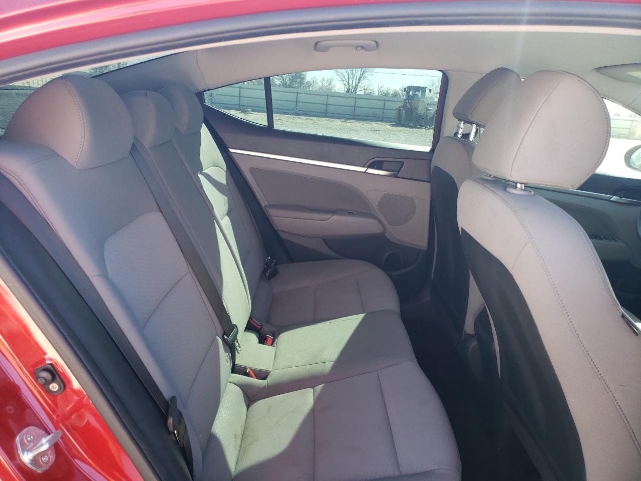 2019 Hyundai Elantra - Image 10