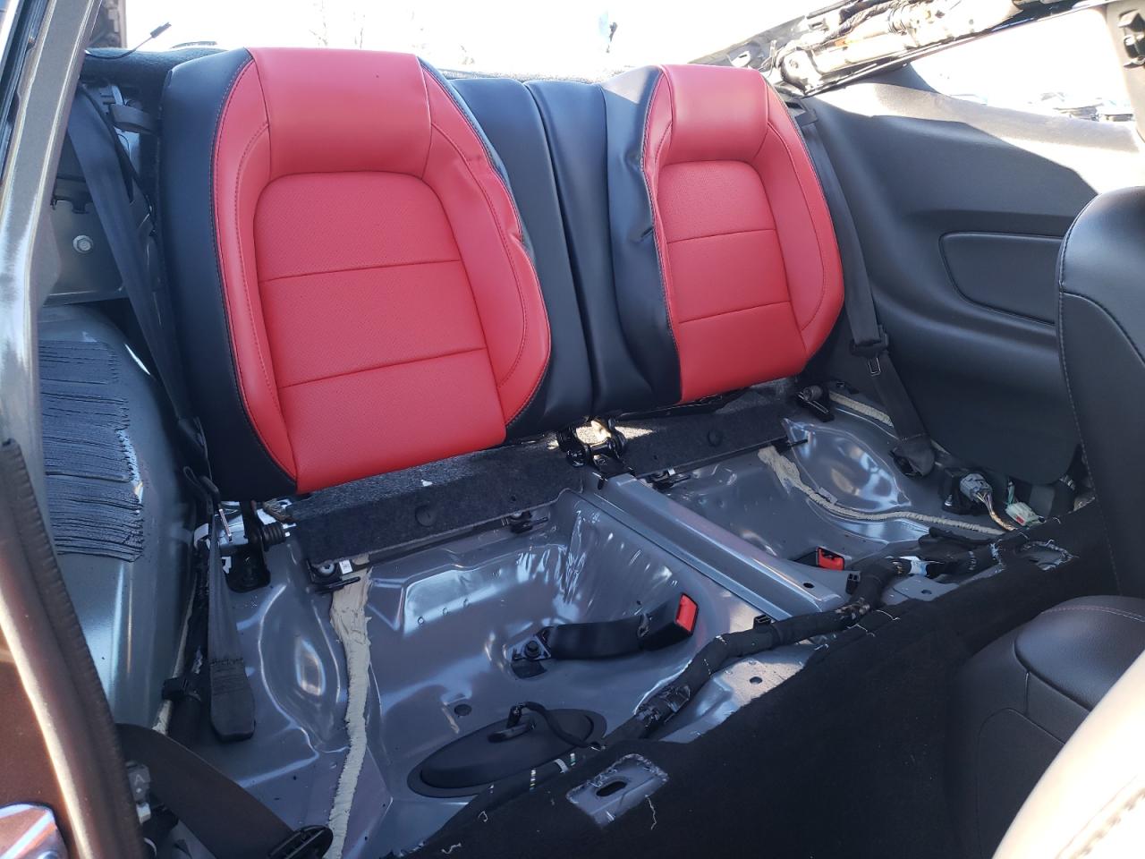 2020 Ford Mustang - Image 10