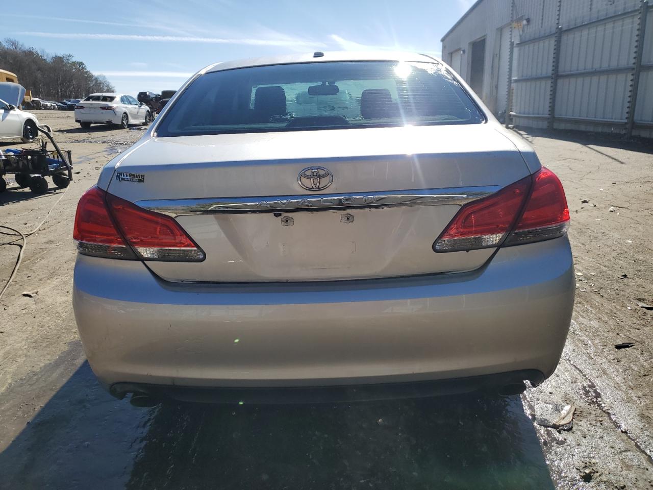 2012 Toyota Avalon - Image 6