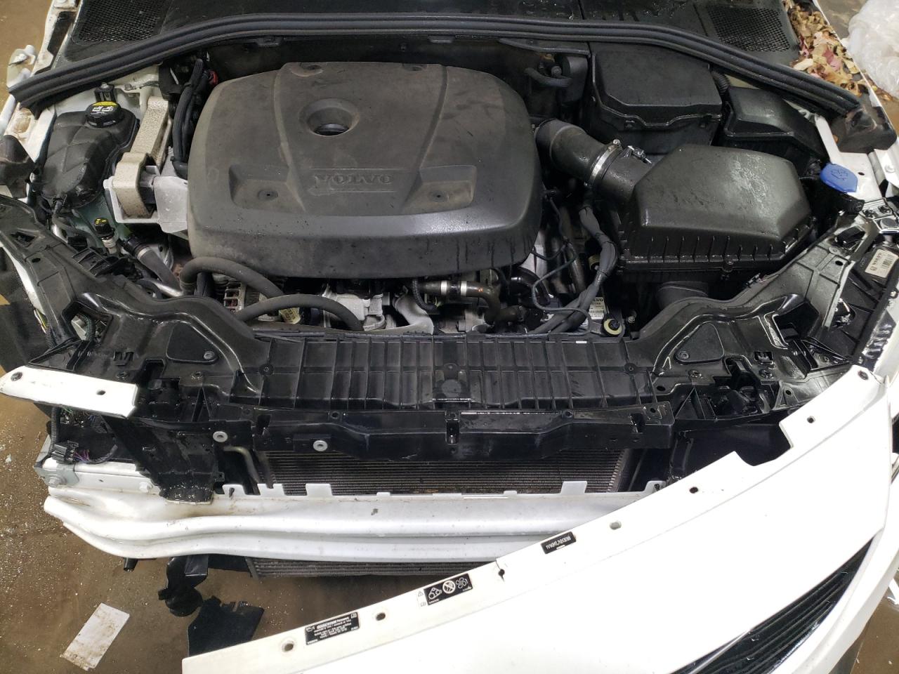 2017 Volvo S60 - Image 11