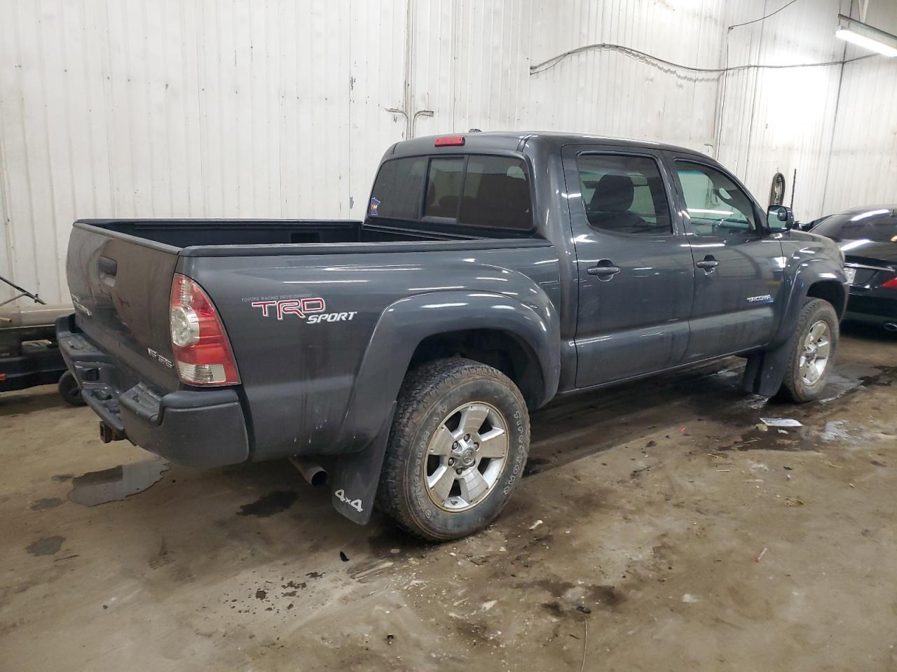2010 Toyota Tacoma - Image 3