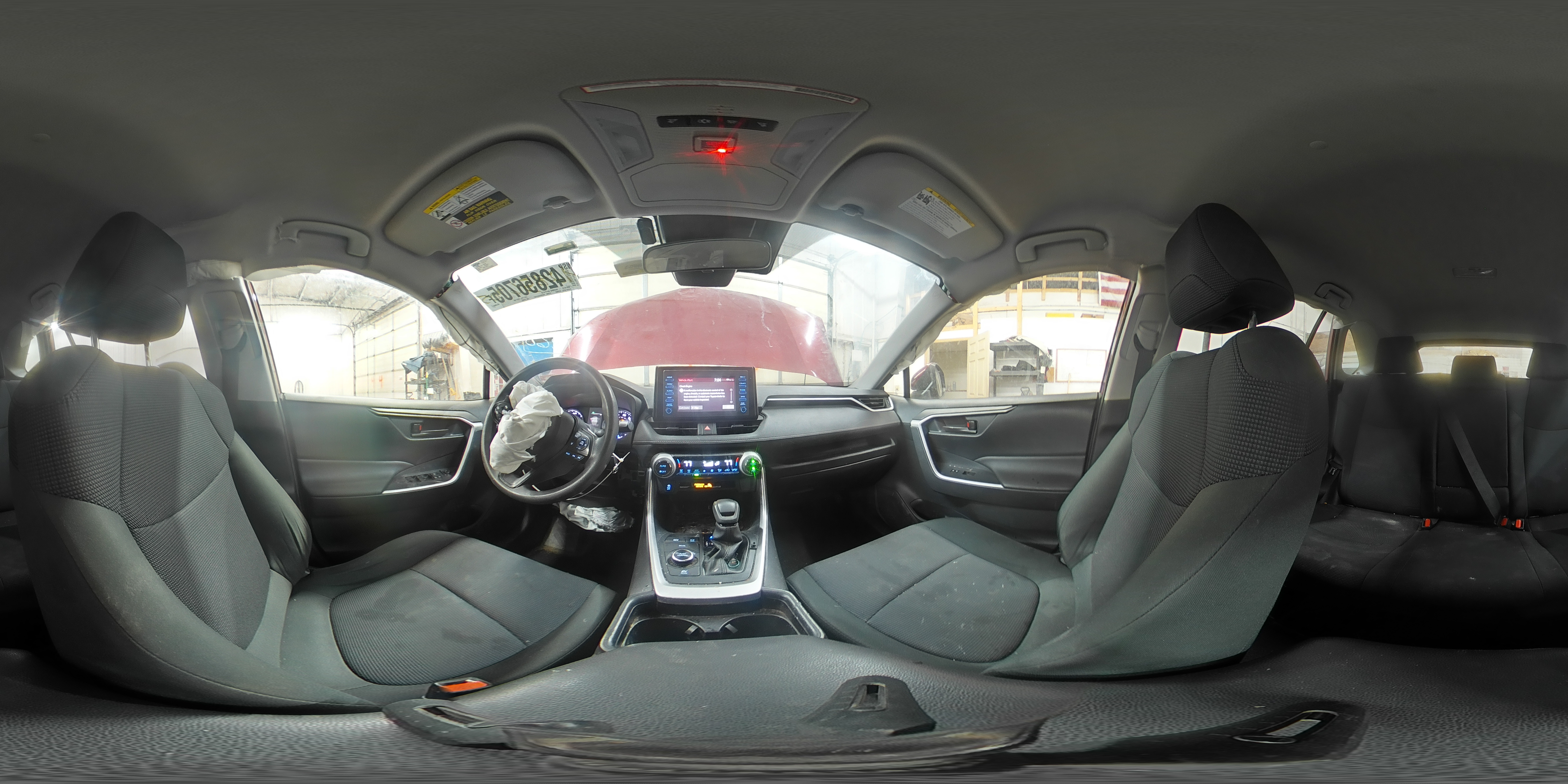 2019 Toyota RAV 4 - Image 13